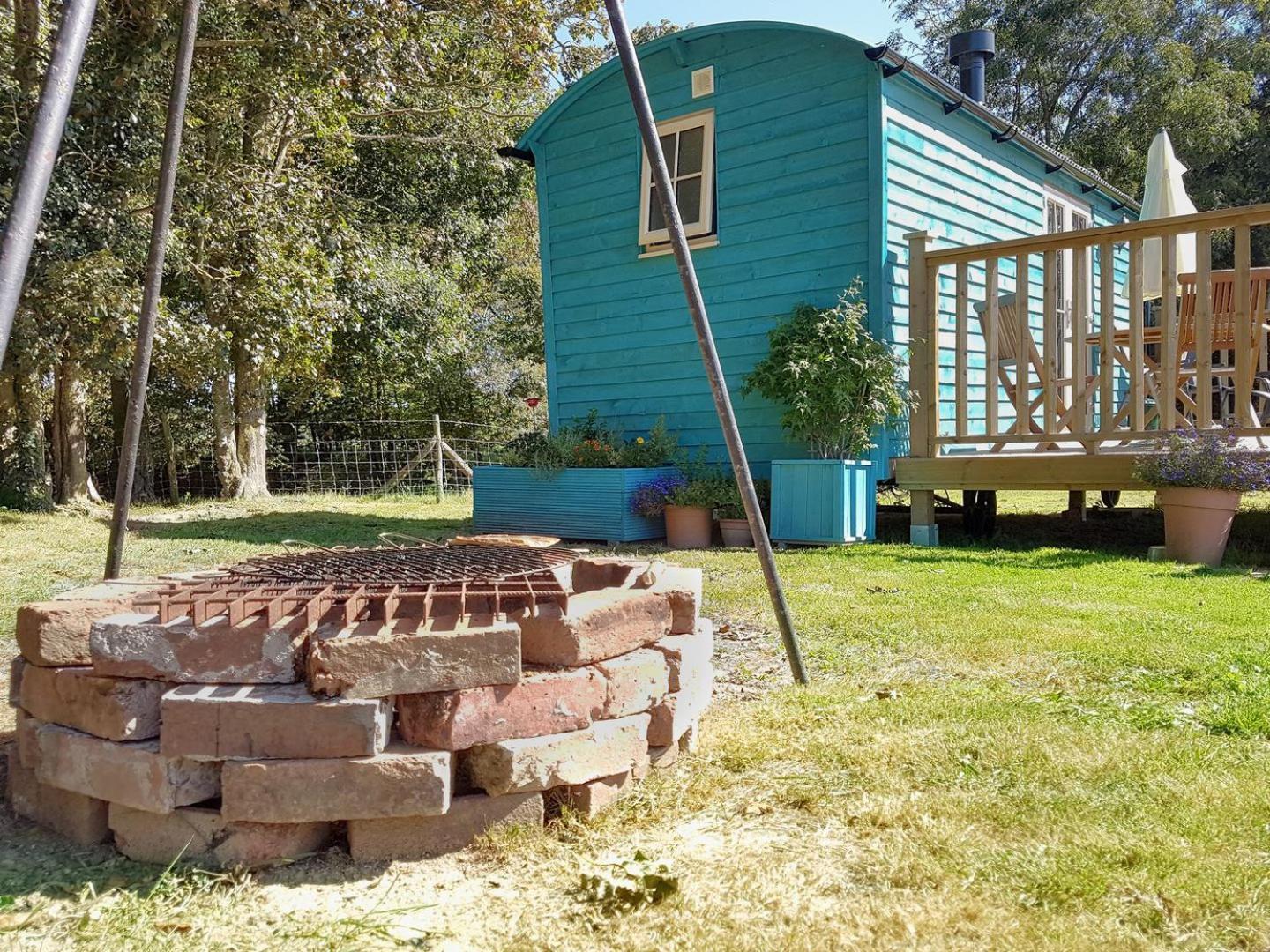 The Shepherds Hut Herstmonceux Exterior foto